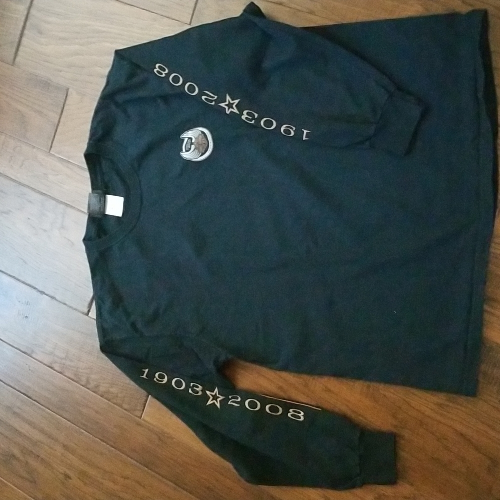 Harley Davidson long sleeve tee.